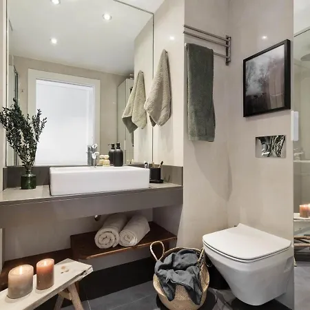 Lys - 2 Bedrooms And Pool In Eixample Esquerra * Barcelona
